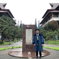 Rasa Penasaran dan Haus Ilmu Antar Ilmi Raih Gelar Doktor ITB di Usia 26 Tahun