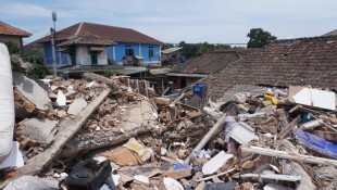 Hilangkan Rasa Trauma, Anak Penyintas Gempa Cianjur Belajar Baca Al Quran