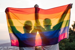 Hikmah Islam Larang LGBT: Terbukti Bisa Hancurkan Peradaban Manusia