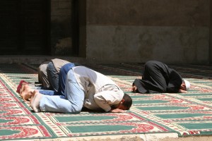 Perasaan Damai, Satu dari Empat Manfaat Salat Bagi Kesehatan Mental