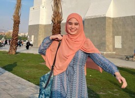 Bikin Salfok, Ini 4 Penampilan Syari Tissa Biani Saat Umroh