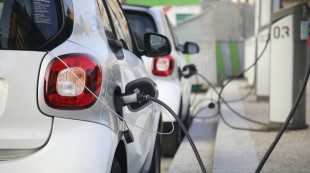 Soal Subsidi Mobil Listrik, Pengamat: Situasi Ekonomi Indonesia Belum Stabil