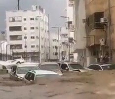 Banjir Bandang Terjang Kota Suci Mekkah