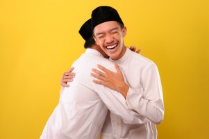 Puncak Keimanan Seseorang, Senang Lihat Orang Lain Bahagia