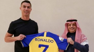 Eks Timnas Inggris Sindir Keputusan Cristiano Ronaldo Gabung Al Nassr