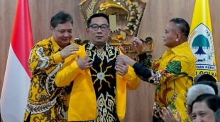 Peneliti BRIN: Soekarwo dan Ridwan Kamil Gabung Golkar karena Airlangga