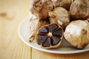 Khasiat Mengonsumsi Black Garlic bagi Kesehatan Tubuh