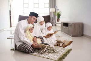 6 Ayat Al-Qur’an Tentang Parenting, Pondasi Bangun Keluarga Qurani