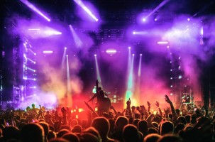 Antiboros, Ikuti 6 Tips Nonton Konser Musik di Luar Kota