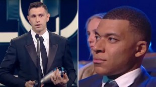 Emiliano Martinez Raih Penghargaan FIFA, Ekspresi Mbappe Jadi Sorotan