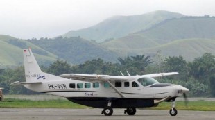 Susi Pudjiastuti Minta KKB Bebaskan Pilot Susi Air Mark Mehrtens