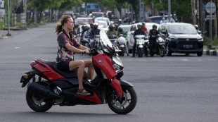 Kerap Bikin Onar, Turis Asing Bakal Dilarang Sewa Motor