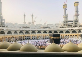 Jelang Pilpres Elit Politik Ramai-ramai Naik Haji: Anies, Ganjar hingga Puan Maharani