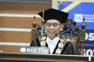 Nadiem Hapus Skripsi, Unair: Mahasiswa Bisa Selesaikan Studi Sesuai Keahlian