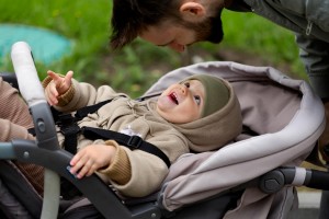Meneladani Rasulullah SAW dalam Menunjukkan Kecintaan kepada Anak-Anak