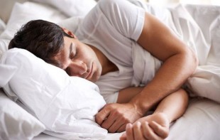 5 Tips Cukupi Kebutuhan Tidur untuk Kesehatan Mental dan Fisik Selama Ramadhan