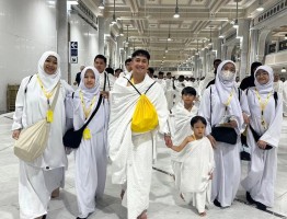 4 Keluarga Artis Pilih Rayakan Idulfitri 1445 H di Tanah Suci Mekkah