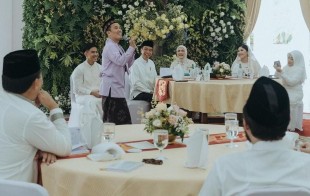 Erina Kaesang Gelar Pengajian dan Shalawatan di Tasyakuran 4 Bulan Kehamilan