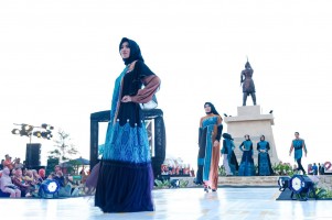 Menparekraf Apresiasi East Java Fashion Harmony Kembali Masuk Event Terbaik KEN 2024