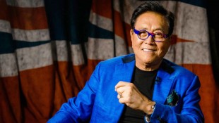 Robert Kiyosaki Kasih Saran Perlu Mempersiapkan Crash Landing: Saatnya Menyelamatkan Diri Sendiri