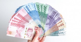 Rupiah Melemah Tipis, Investor Tunggu Kepastian dari Laporan Pekerjaan AS