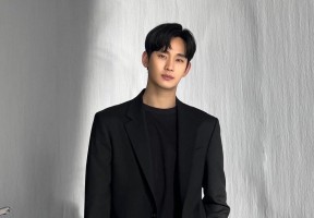 Penasaran dengan Muslimah Indonesia, Kim Soo Hyun Lempar Deretan Pertanyaan tentang Hijab