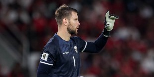 Maarten Paes Ukir Sejarah, Kiper Indonesia Raih Gelar Pemain Terbaik Asia