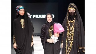 Desainer Merry Pramono Optimistis Busana Syari Masih Diminati di 2025