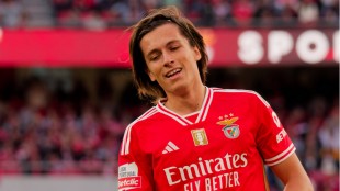 Manchester United Bidik Bek Kiri Benfica, Klausul Rp 800 Miliar Siap Ditebus