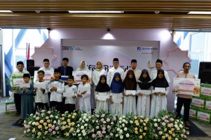 Berbagi Berkah Ramadan, Jamkrindo Santuni Ratusan Dhuafa di Bandung