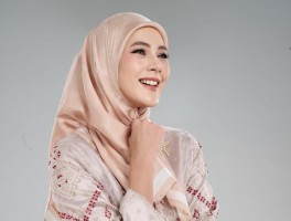 Usai Disebut Istri Nusyuz, Paula Verhoven Unggah Nasihat Ustaz Khalid Basalamah