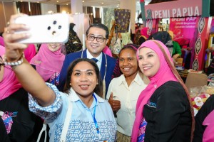 Tingkatkan Daya Saing, Menteri Ekraf Tekankan Inovasi UMKM Fesyen Muslim