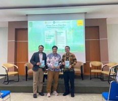 UNAIR Luncurkan Buku Perbankan Syariah, Angkat Sejarah dan Isu Global