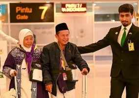 Kisah Legiman, Tukang Sampah Naik Haji Setelah 40 Tahun Menabung Rp1.000 Tiap Hari