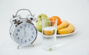 Berhenti Makan setelah Jam 5 Sore Cegah Gejala Stroke
