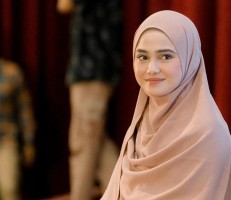 Syifa Hadju Ultah Ogah Tiup Lilin, Begini Hukumnya dalam Islam