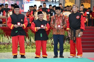 Abdul Muti Dilantik sebagai Pendekar Kehormatan Tapak Suci: Sinergi Pendidikan Karakter dan Bela Diri