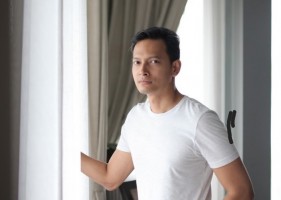 Fedi Nuril Pesimistis Guru di Indonesia Bakal Punya Gaji Layak