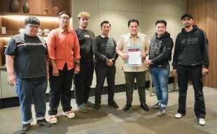 Erick Thohir Bertemu Ultras Garuda, Suporter Sampaikan Kritik untuk PSSI