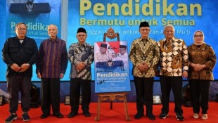 Abdul Mu’ti Luncurkan Buku Refleksi Pendidikan, Haedar Nashir: Ini Inspirasi bagi Dunia Pendidikan