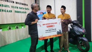 Peringati Hari Guru, Yayasan AHM Apresiasi Dedikasi Guru Inspiratif
