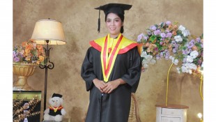 Potret Indah Toleransi: Kristofora, Mahasiswi Katolik Asal NTT Jadi Lulusan Terbaik Universitas Muhammadiyah Madiun
