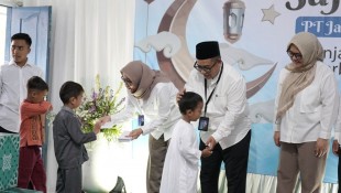 Wujud Kepedulian, Jamkrindo Salurkan Santunan Ramadan untuk Warga Tegal