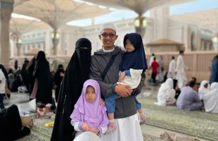 Dua Tradisi, Satu Kemenangan: Memotret Wajah Idulfitri di Madinah Lewat Mata Mahasiswa Indonesia
