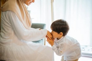 Waspada Risiko Ispa dan Diare Menyerang Si Kecil di Momen Idulfitri