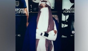 Sosok Inspiratif Saeedah Haque: Desainer Muda Otodidak Ciptakan Abaya Streetwear Pertama di Dunia Hingga Masuk Daftar Forbes