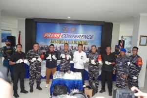 Wujud Sinergitas, TNI AL Gagalkan Upaya Penyelundupan Barang Terlarang di Bandara Juanda
