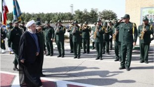 Iran Melawan Balik AS di Tengah Serangan Regional yang Memanas