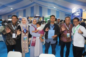 BTN Salurkan KPR FLPP Terbesar, 30.203 Debitur Ikut Akad Massal Rumah Subsidi