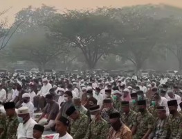 Dampak Karhutla Makin Parah, Ribuan Warga Pontianak Shalat Istisqa Meminta Turun Hujan